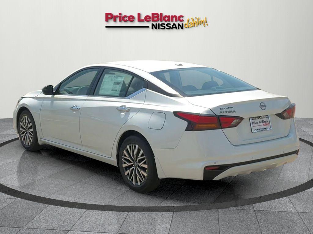 new 2025 Nissan Altima car, priced at $30,115