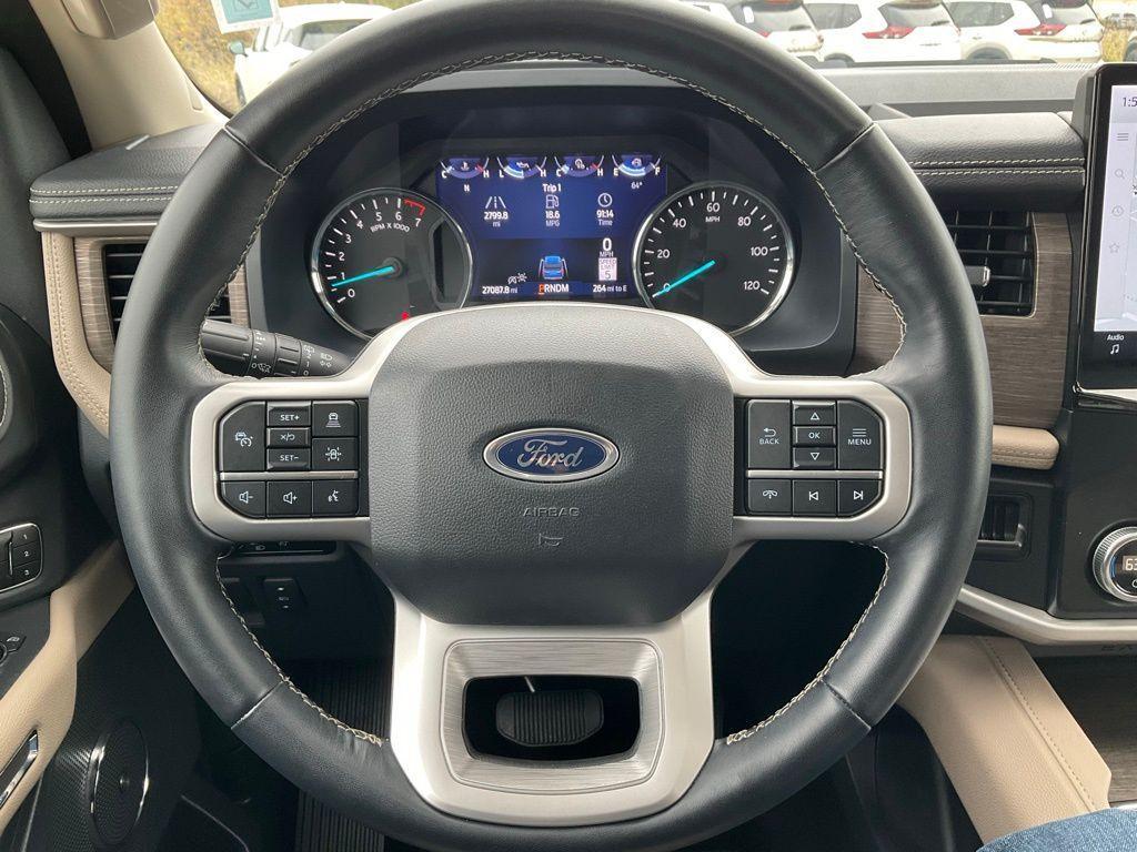 used 2024 Ford Expedition car, priced at $57,980