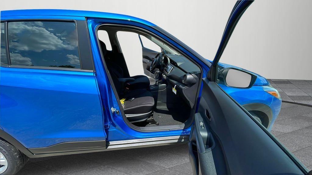 new 2025 Nissan Kicks Play car, priced at $21,657