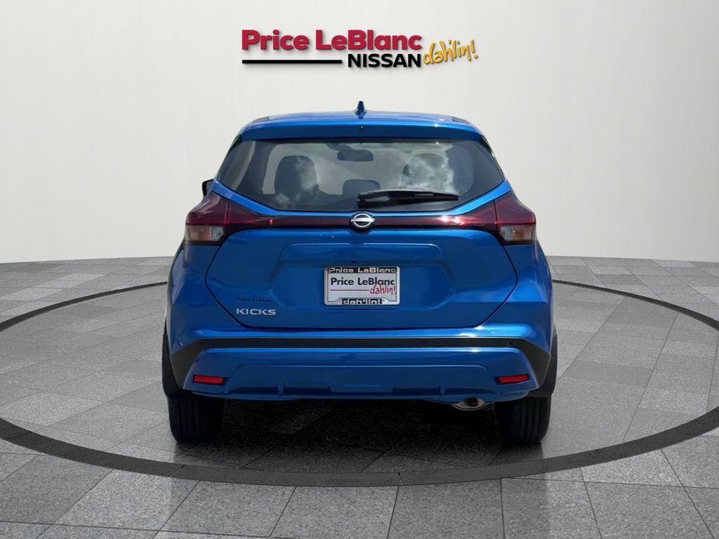 new 2025 Nissan Kicks Play car, priced at $21,657