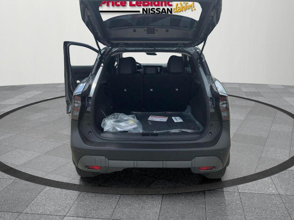 new 2025 Nissan Kicks car, priced at $29,170