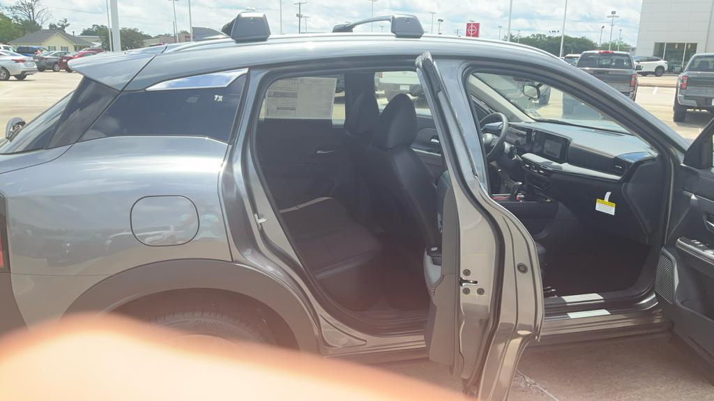 new 2025 Nissan Kicks car, priced at $29,170
