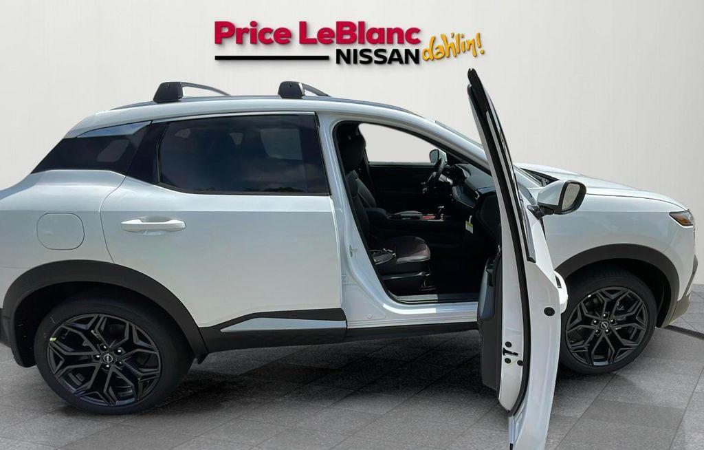 new 2025 Nissan Kicks car, priced at $29,620