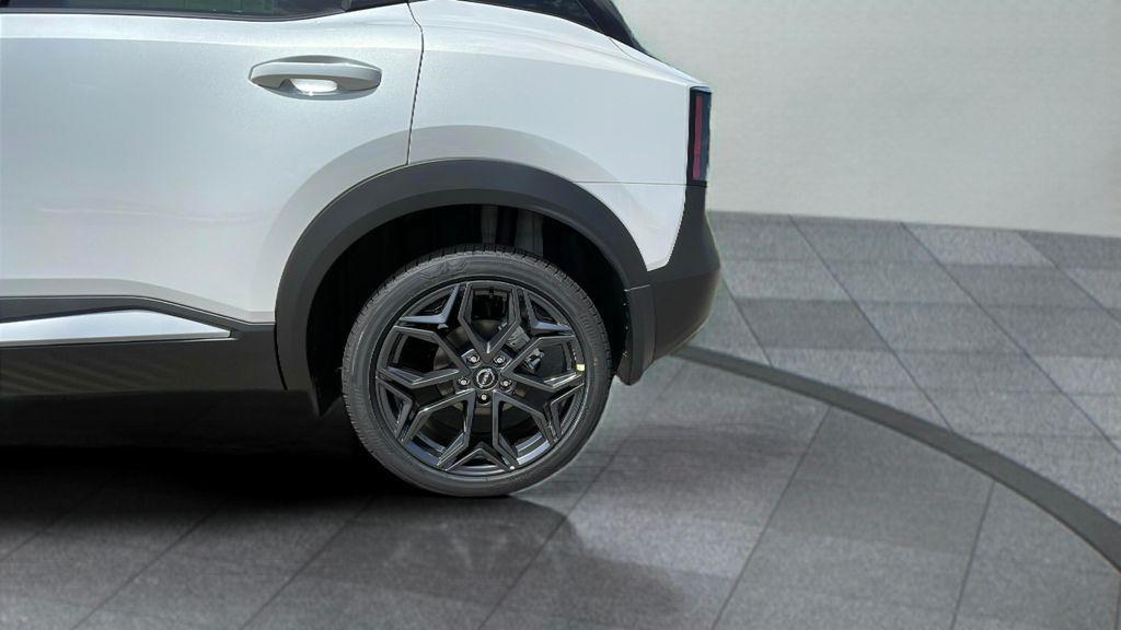 new 2025 Nissan Kicks car, priced at $29,620