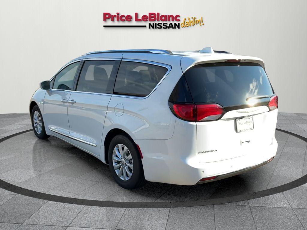 used 2018 Chrysler Pacifica car, priced at $16,443