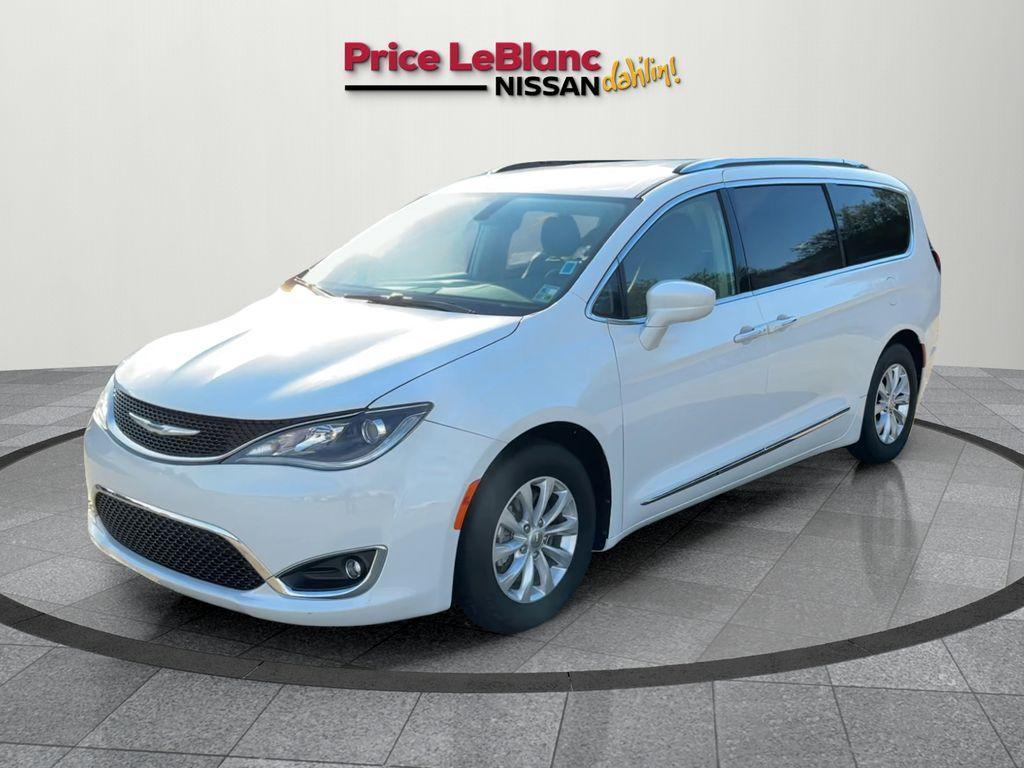 used 2018 Chrysler Pacifica car, priced at $16,443