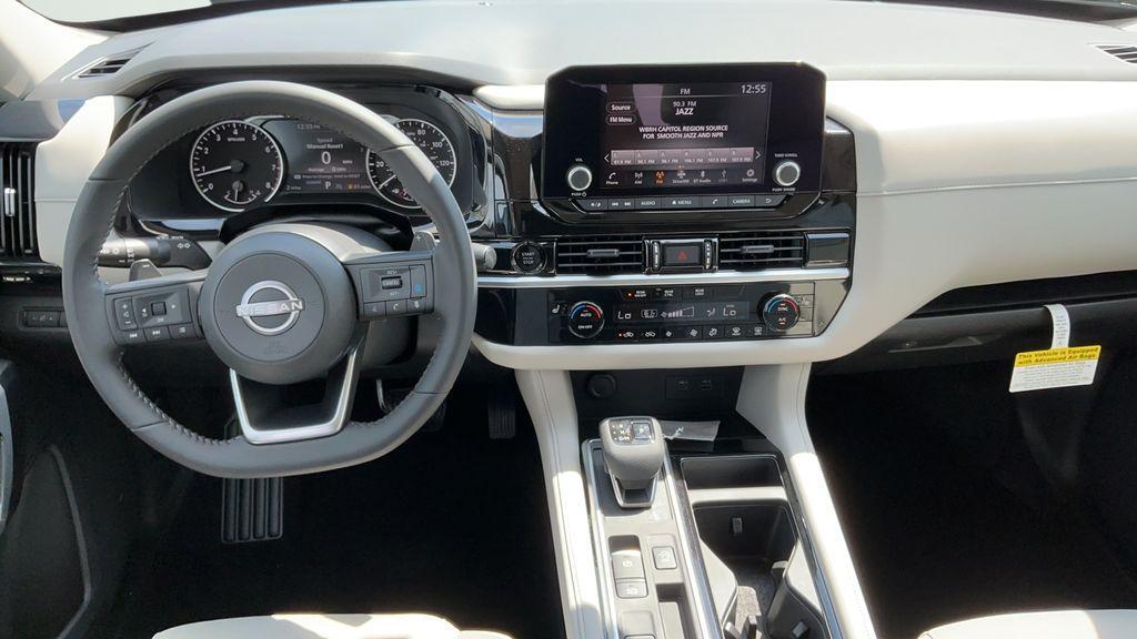 new 2025 Nissan Pathfinder car, priced at $41,925