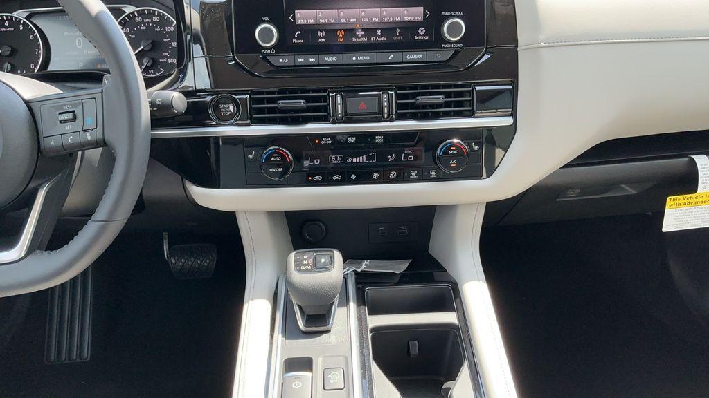 new 2025 Nissan Pathfinder car, priced at $41,925