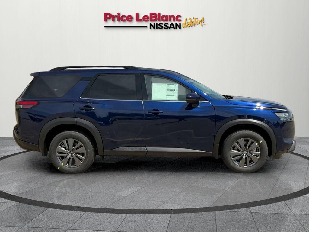 new 2025 Nissan Pathfinder car, priced at $41,925