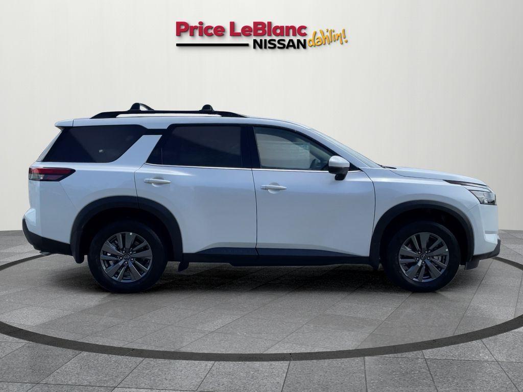 new 2025 Nissan Pathfinder car, priced at $44,595