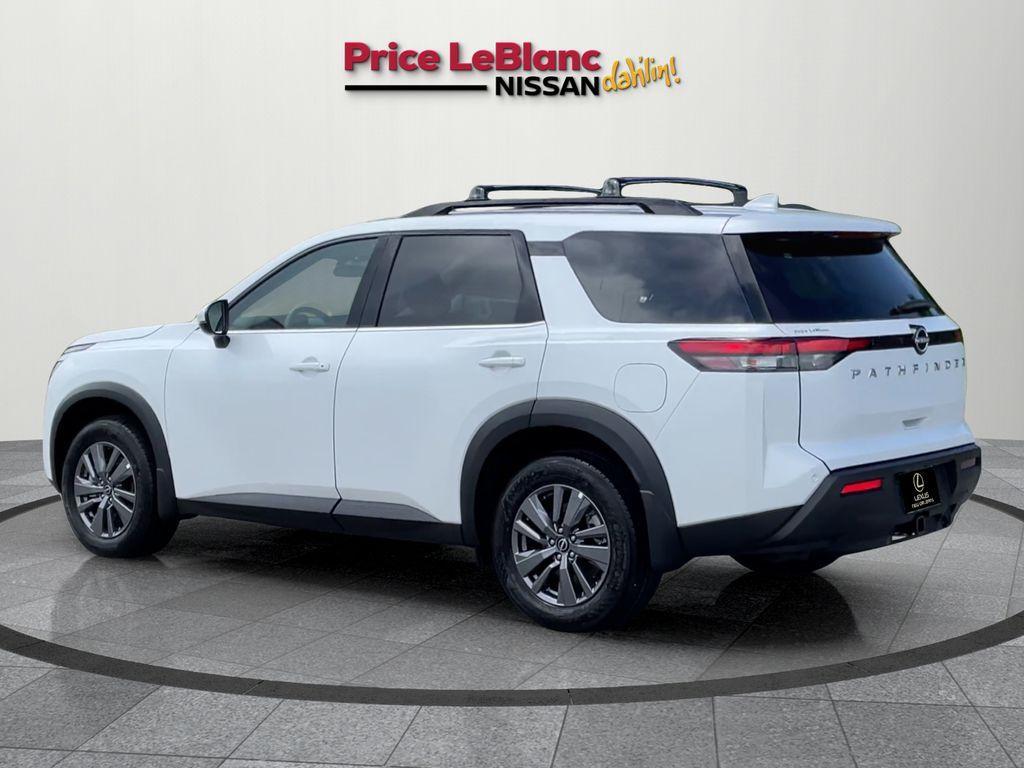 new 2025 Nissan Pathfinder car, priced at $44,595