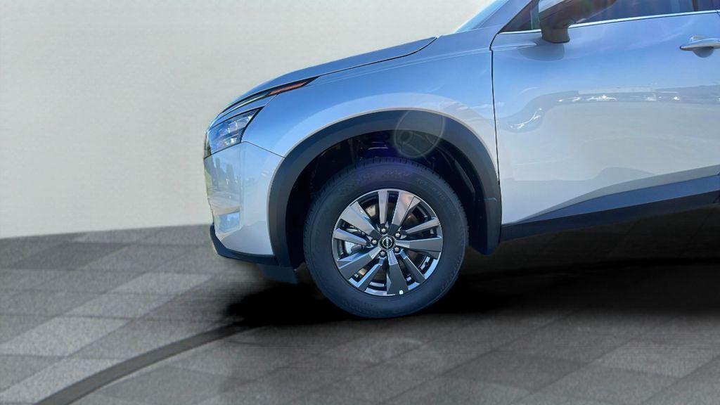 new 2025 Nissan Pathfinder car, priced at $41,865
