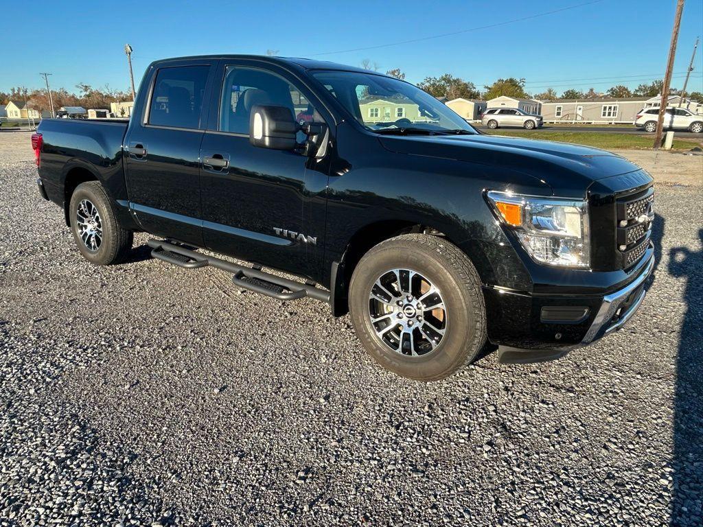 used 2023 Nissan Titan car, priced at $33,476