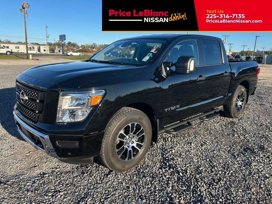 used 2023 Nissan Titan car, priced at $33,476