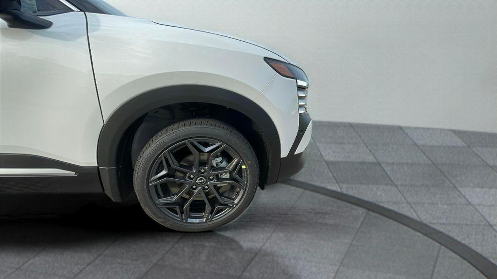 new 2025 Nissan Kicks car, priced at $29,615