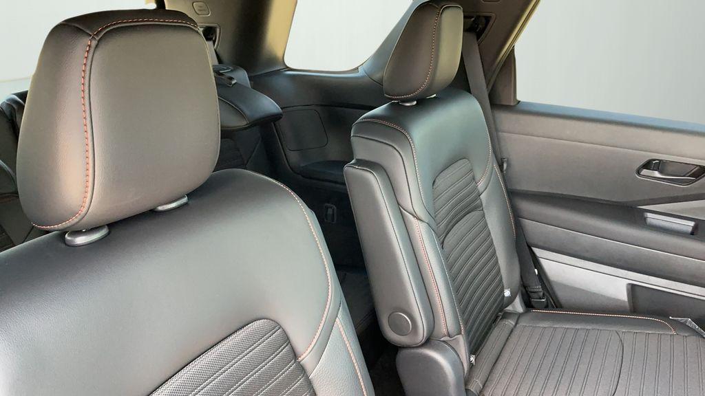 new 2025 Nissan Pathfinder car, priced at $46,620