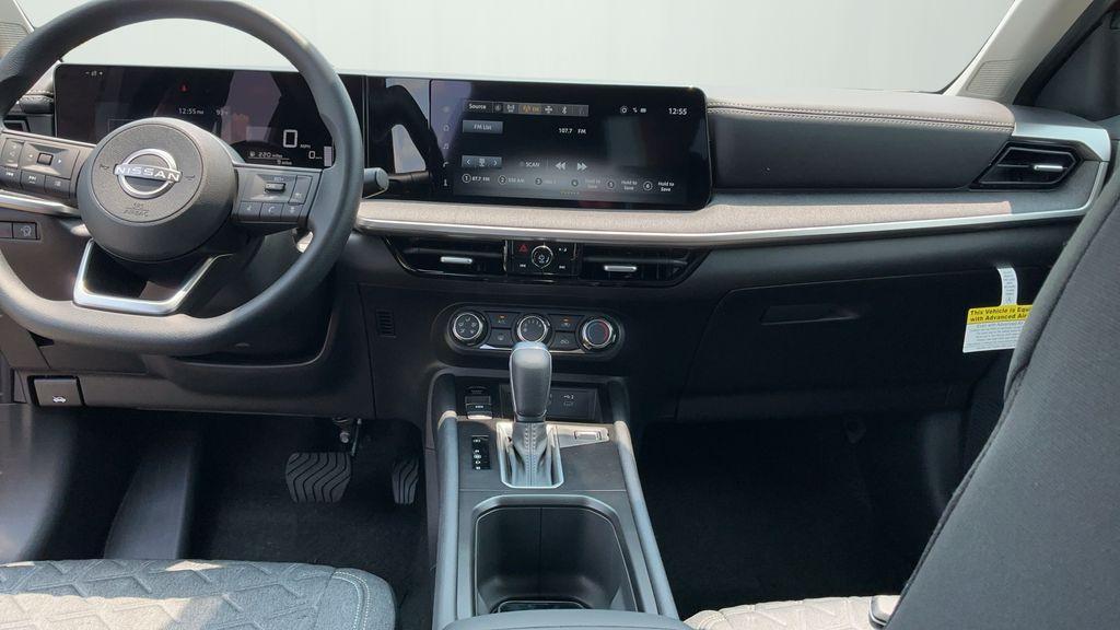 new 2025 Nissan Kicks car, priced at $24,031