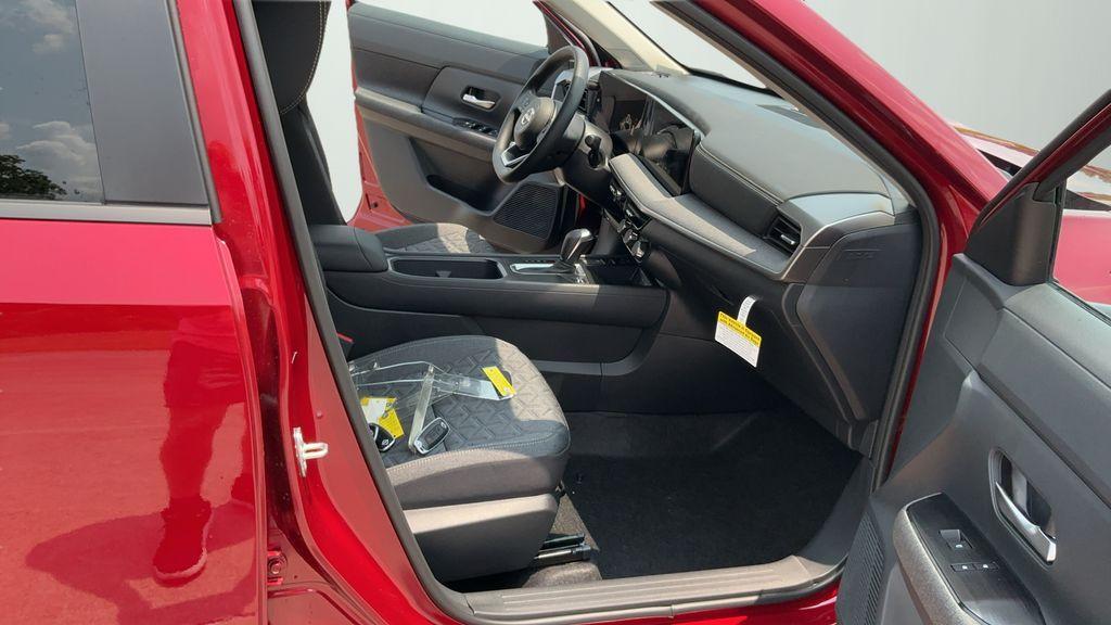 new 2025 Nissan Kicks car, priced at $24,031