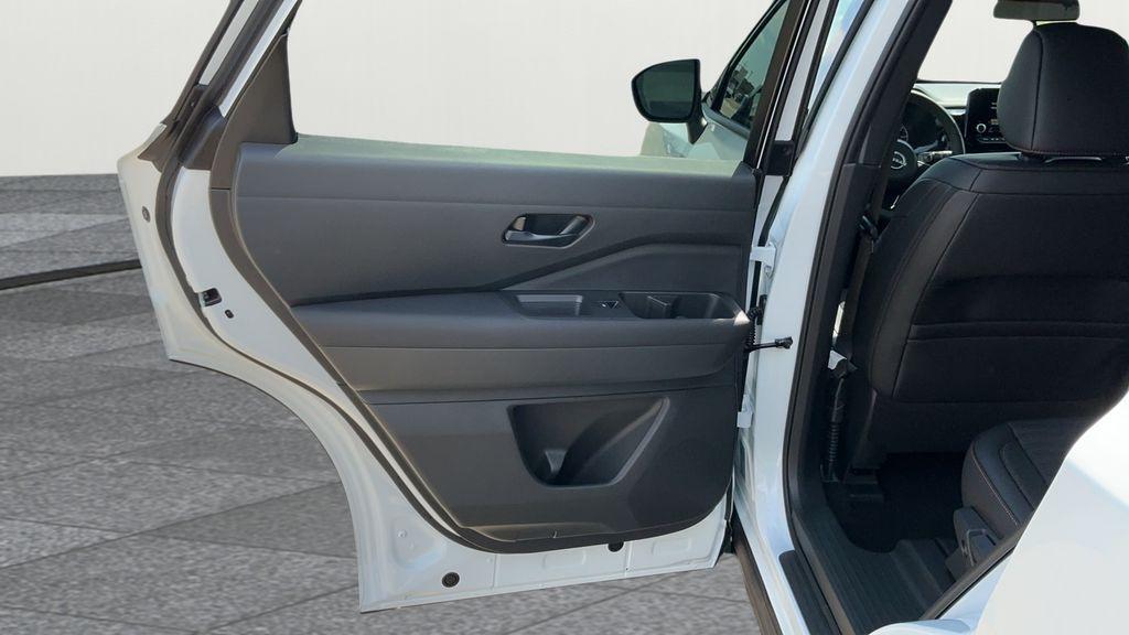 new 2025 Nissan Pathfinder car, priced at $47,620