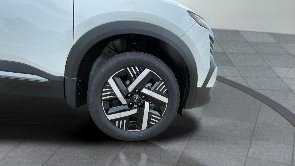 new 2025 Nissan Kicks car, priced at $26,160