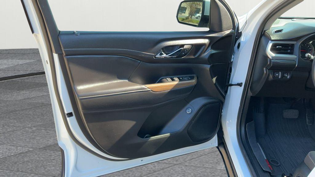 used 2023 GMC Acadia car