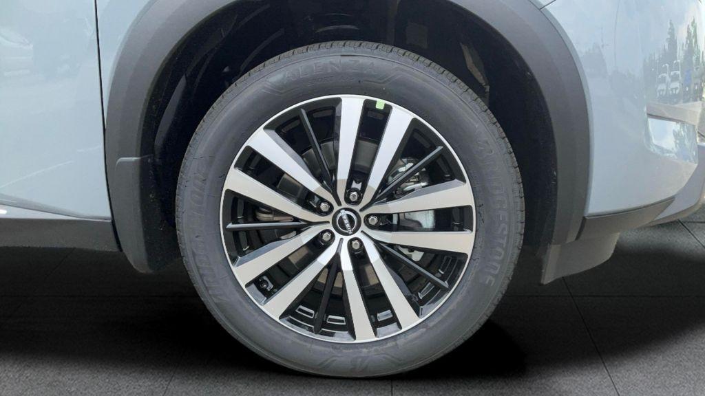 new 2025 Nissan Pathfinder car, priced at $52,485