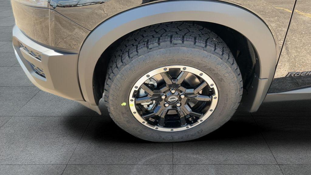 new 2025 Nissan Pathfinder car, priced at $46,620