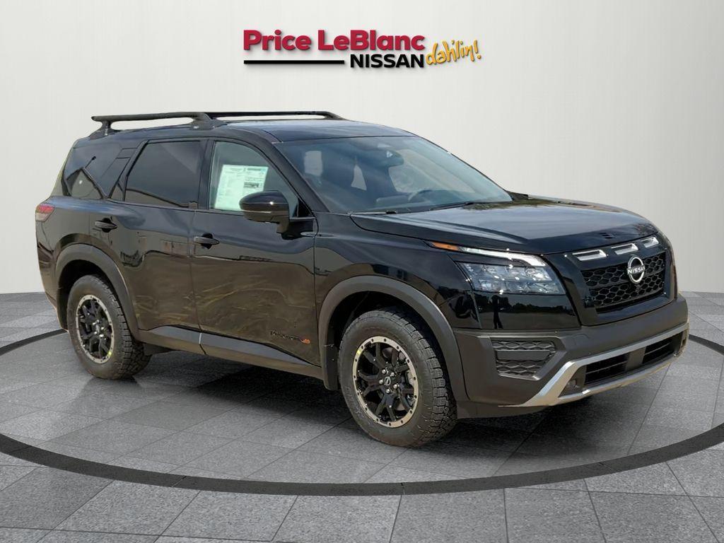 new 2025 Nissan Pathfinder car, priced at $46,620