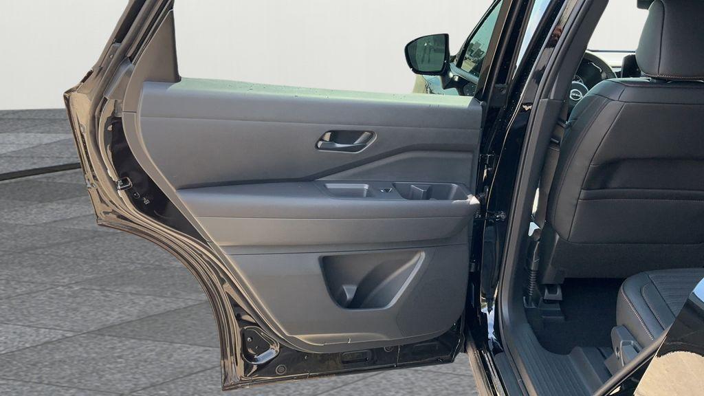 new 2025 Nissan Pathfinder car, priced at $46,620