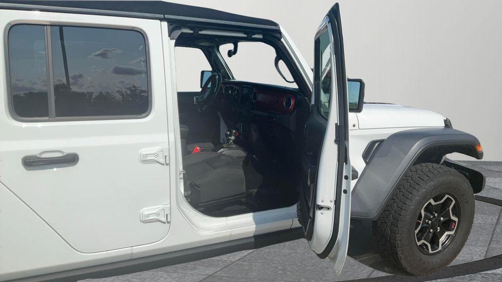 used 2021 Jeep Gladiator car, priced at $33,572