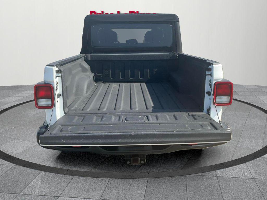 used 2021 Jeep Gladiator car, priced at $33,572