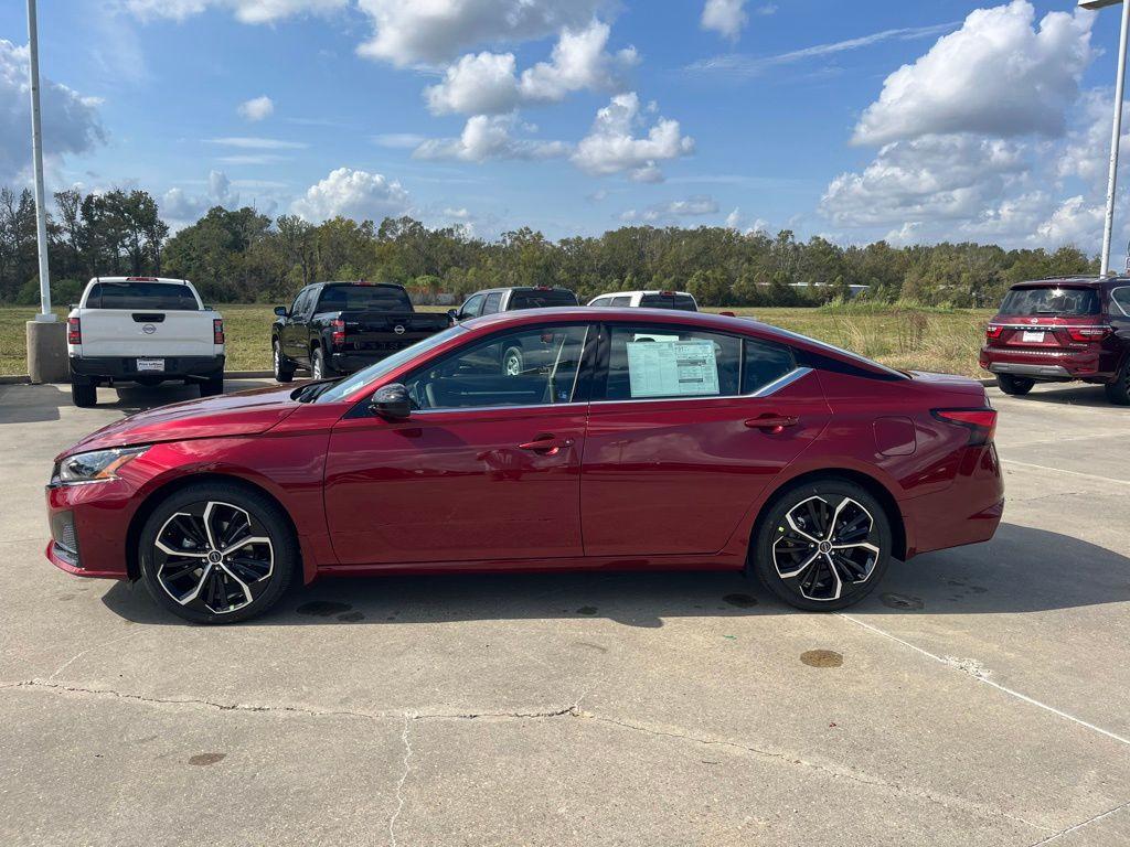 new 2025 Nissan Altima car, priced at $31,300