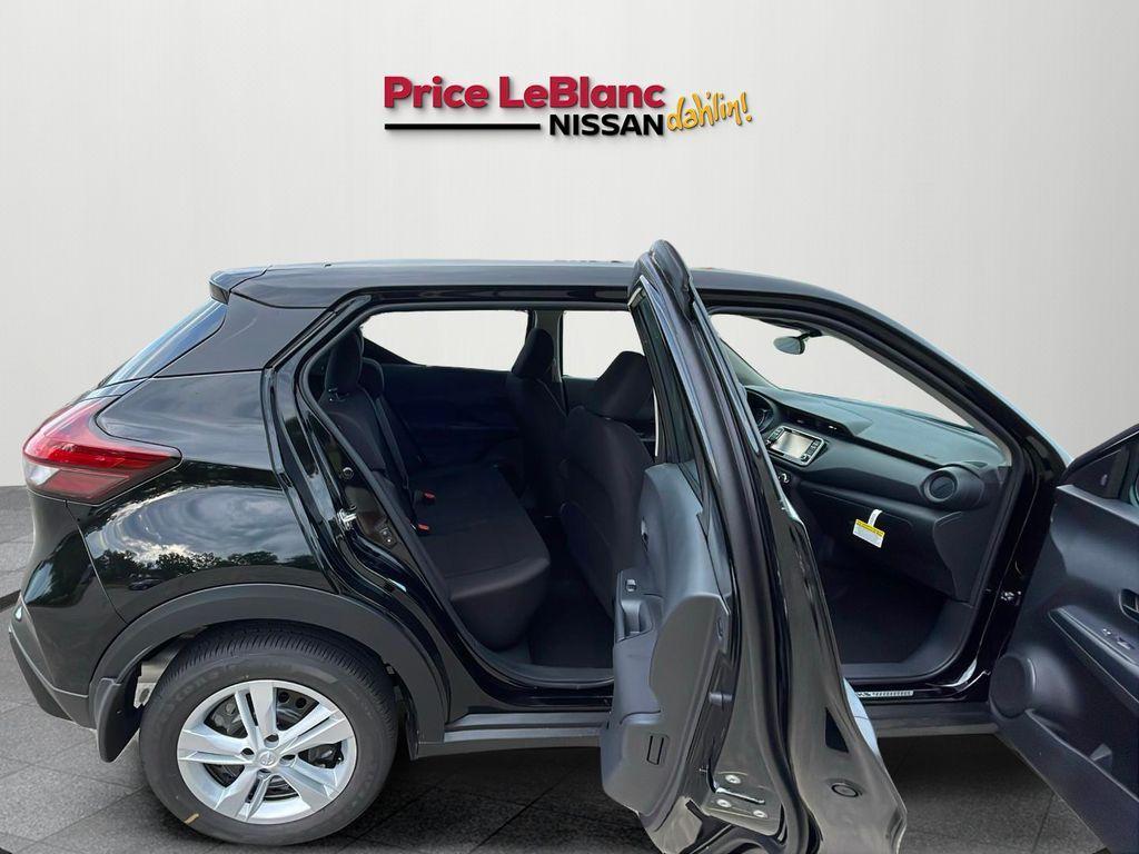 new 2025 Nissan Kicks Play car, priced at $23,870