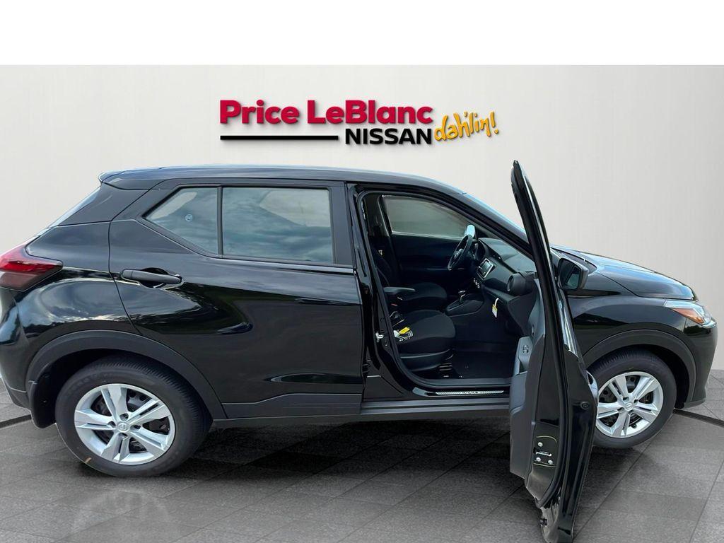 new 2025 Nissan Kicks Play car, priced at $23,870