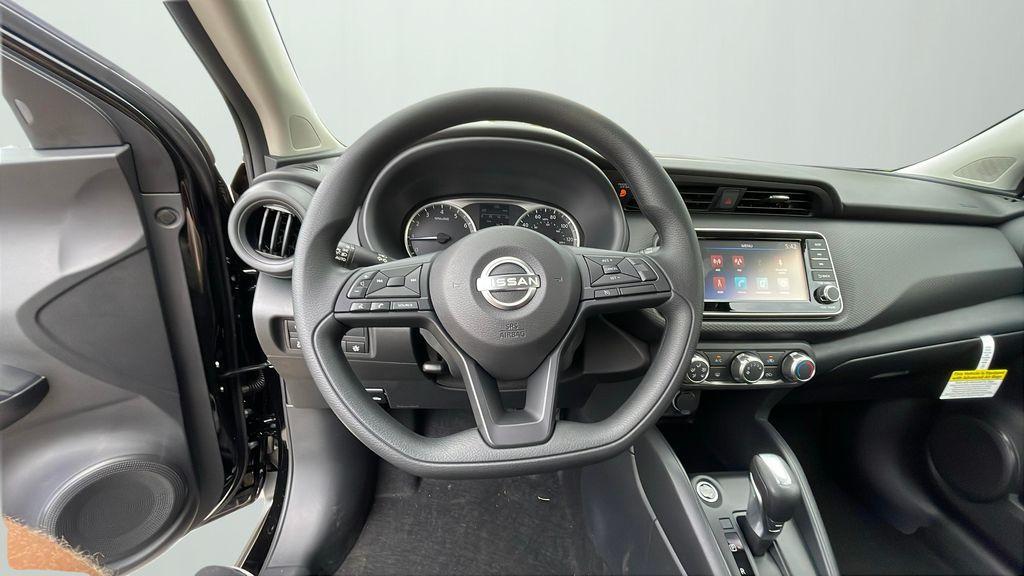 new 2025 Nissan Kicks Play car, priced at $23,870