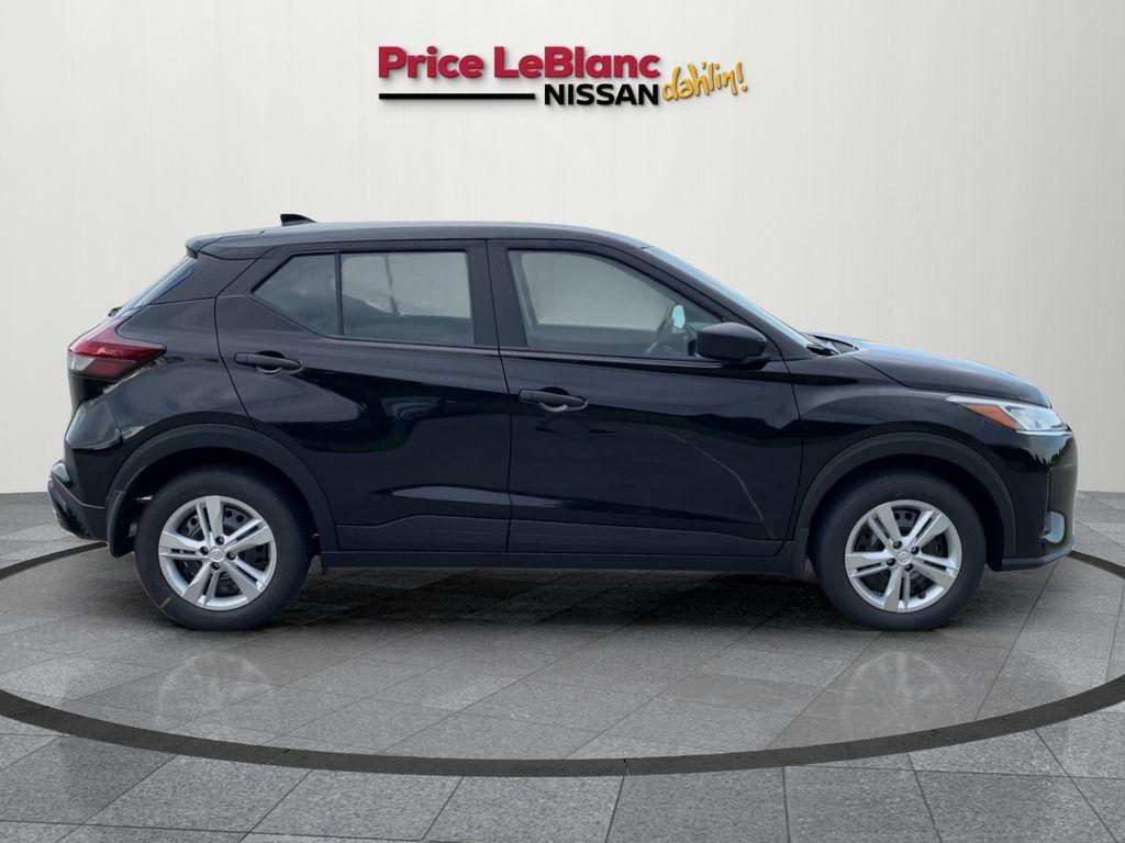 new 2025 Nissan Kicks Play car, priced at $23,870