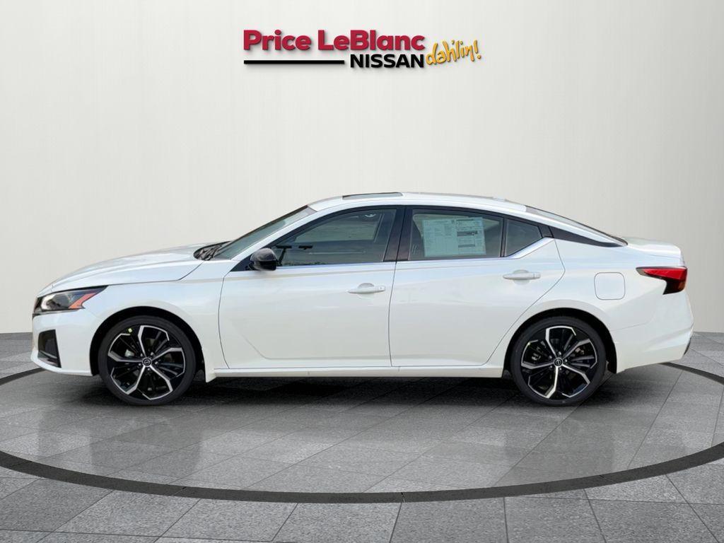 new 2025 Nissan Altima car, priced at $34,430