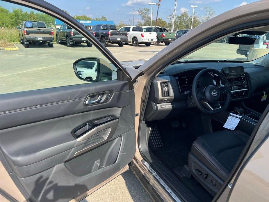 new 2024 Nissan Pathfinder car, priced at $53,375