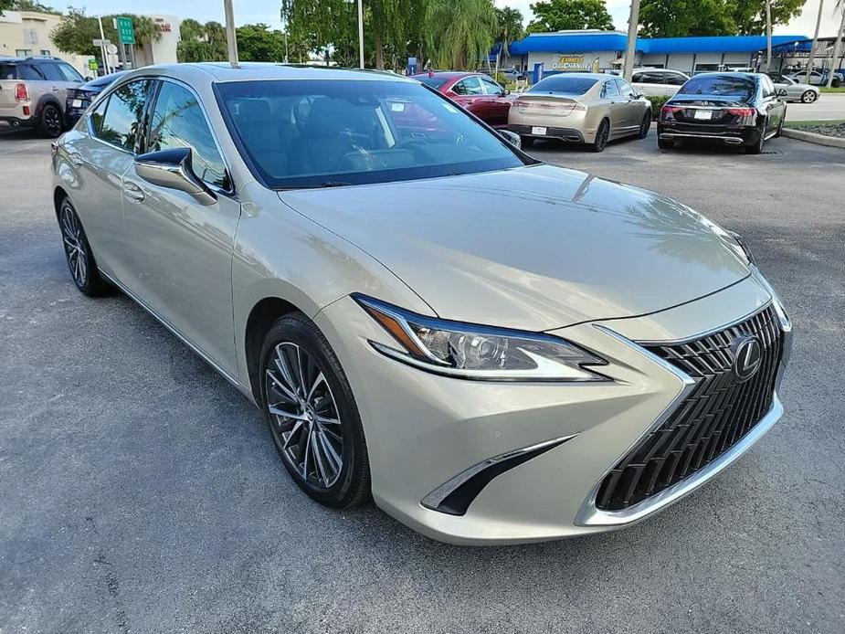 used 2022 Lexus ES 350 car, priced at $33,000