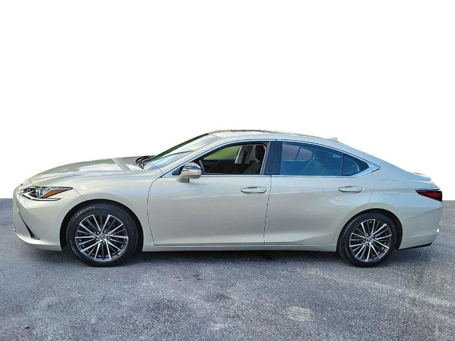 used 2022 Lexus ES 350 car, priced at $33,000