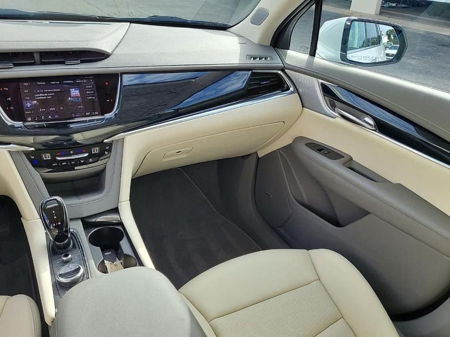 used 2024 Cadillac XT6 car, priced at $48,590