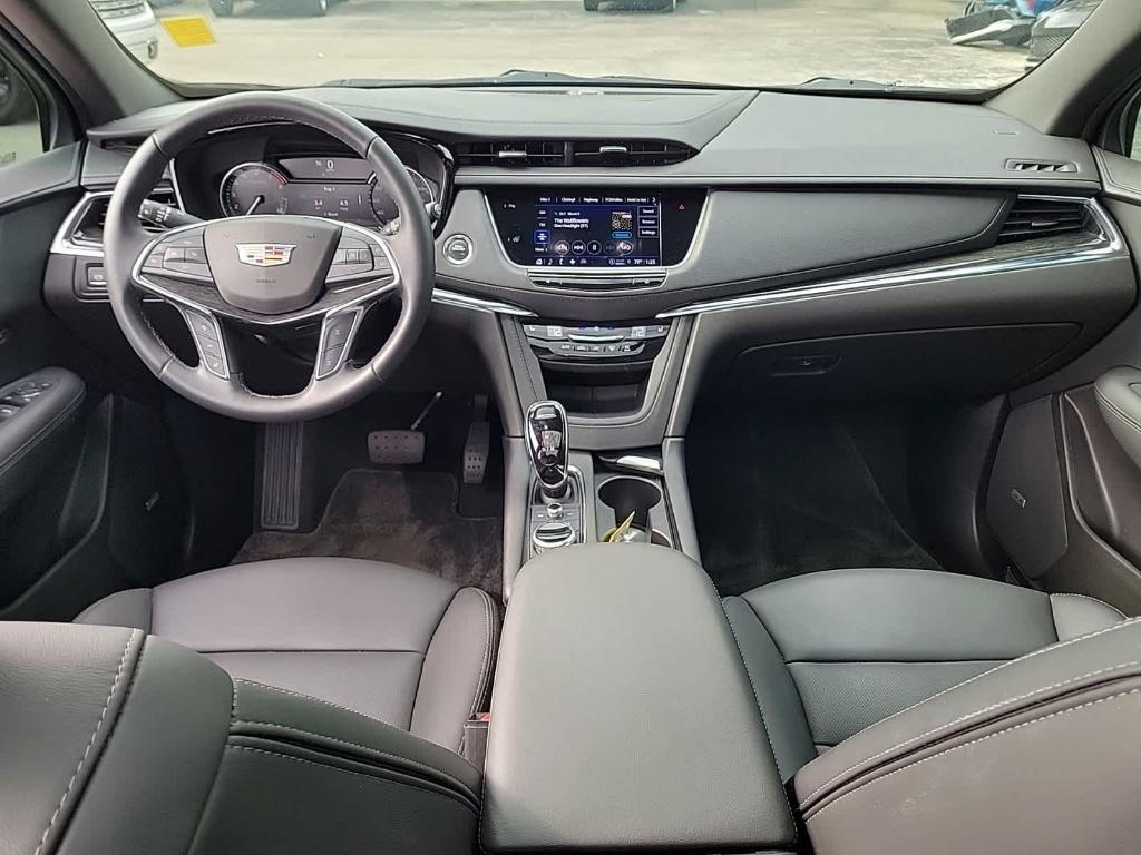 used 2022 Cadillac XT5 car, priced at $34,799