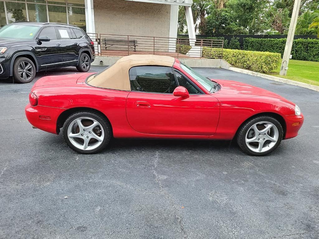 used 2001 Mazda MX-5 Miata car, priced at $7,900