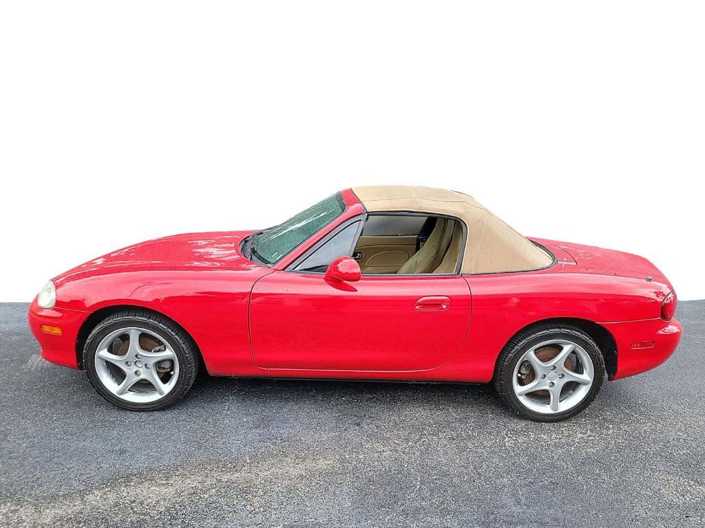 used 2001 Mazda MX-5 Miata car, priced at $7,900