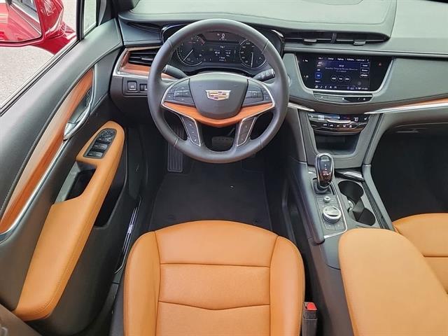 used 2020 Cadillac XT5 car, priced at $25,702