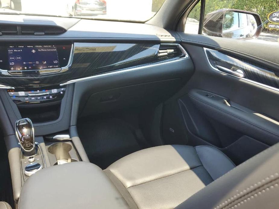 used 2020 Cadillac XT6 car, priced at $31,222