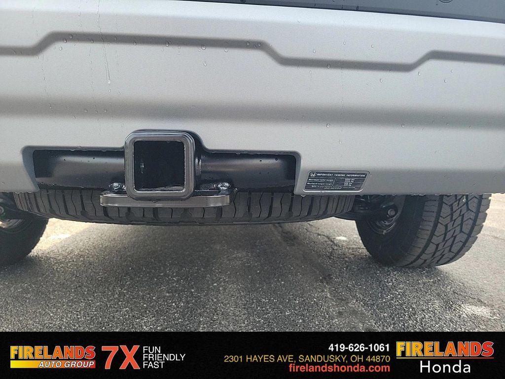 new 2025 Honda Pilot car, priced at $47,895