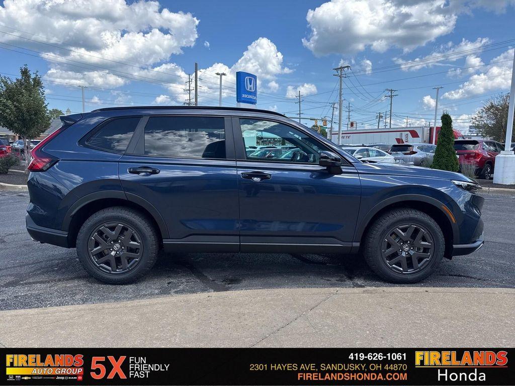 new 2026 Honda CR-V Hybrid car, priced at $40,250