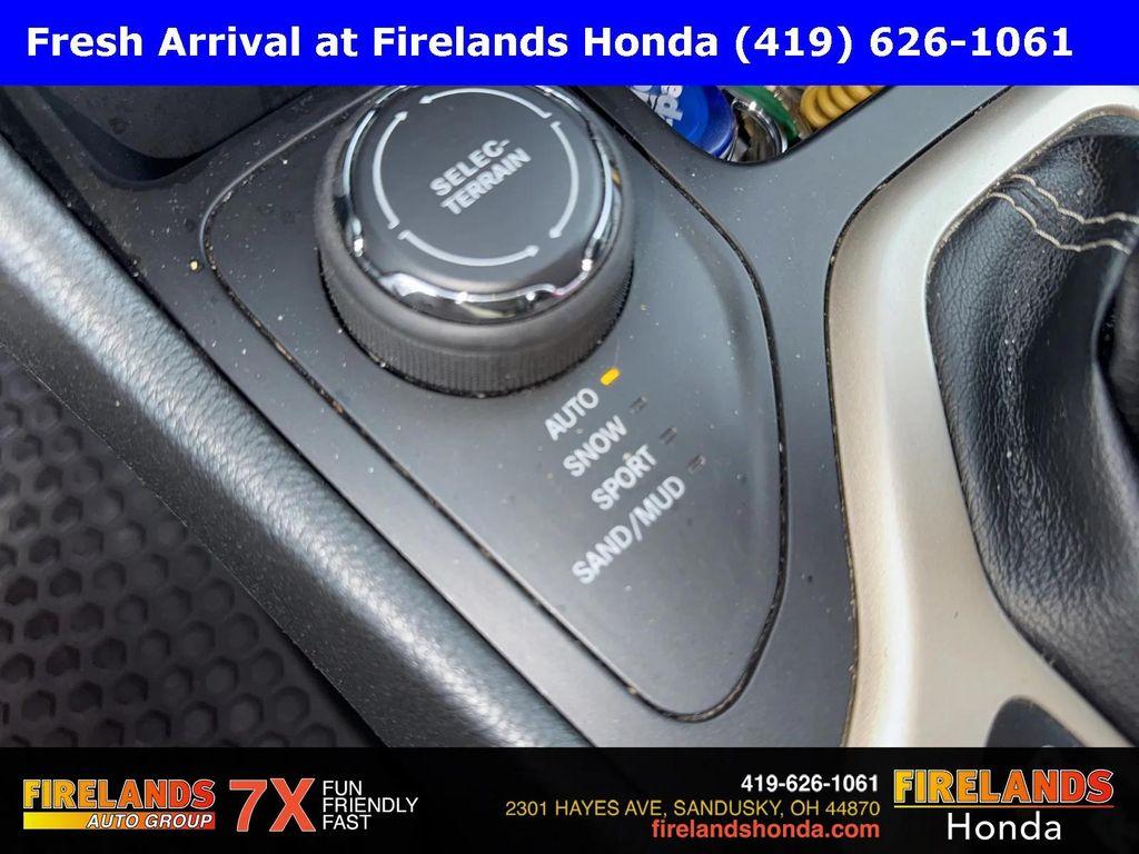 used 2015 Jeep Cherokee car, priced at $9,500