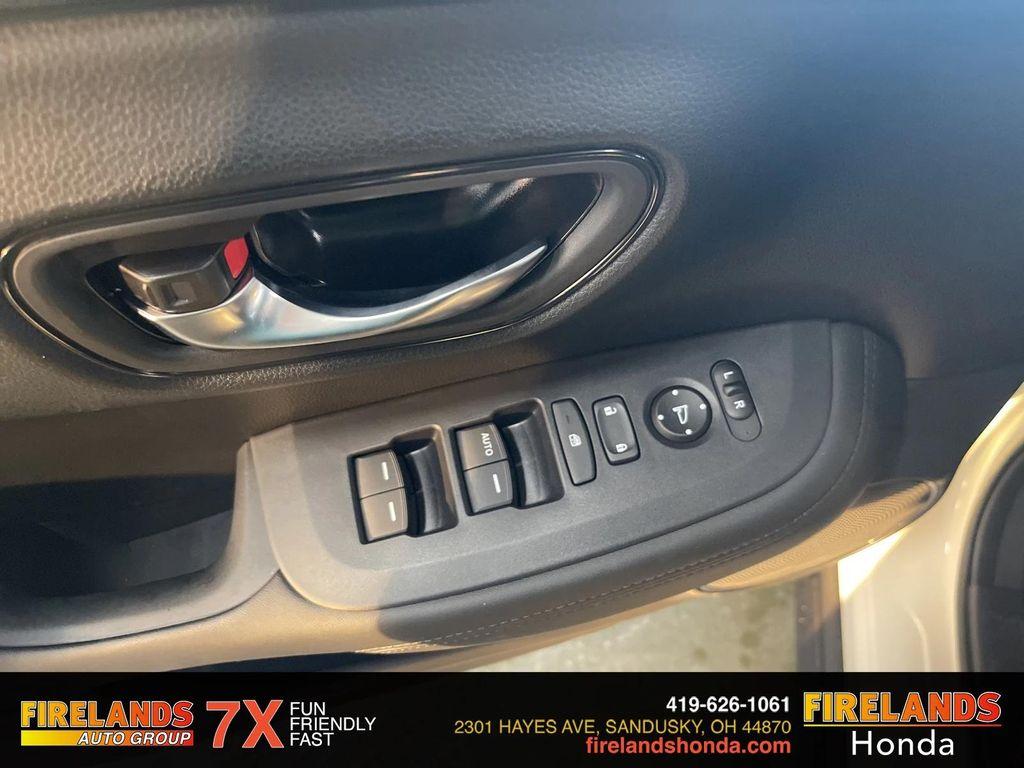 new 2025 Honda HR-V car, priced at $28,205